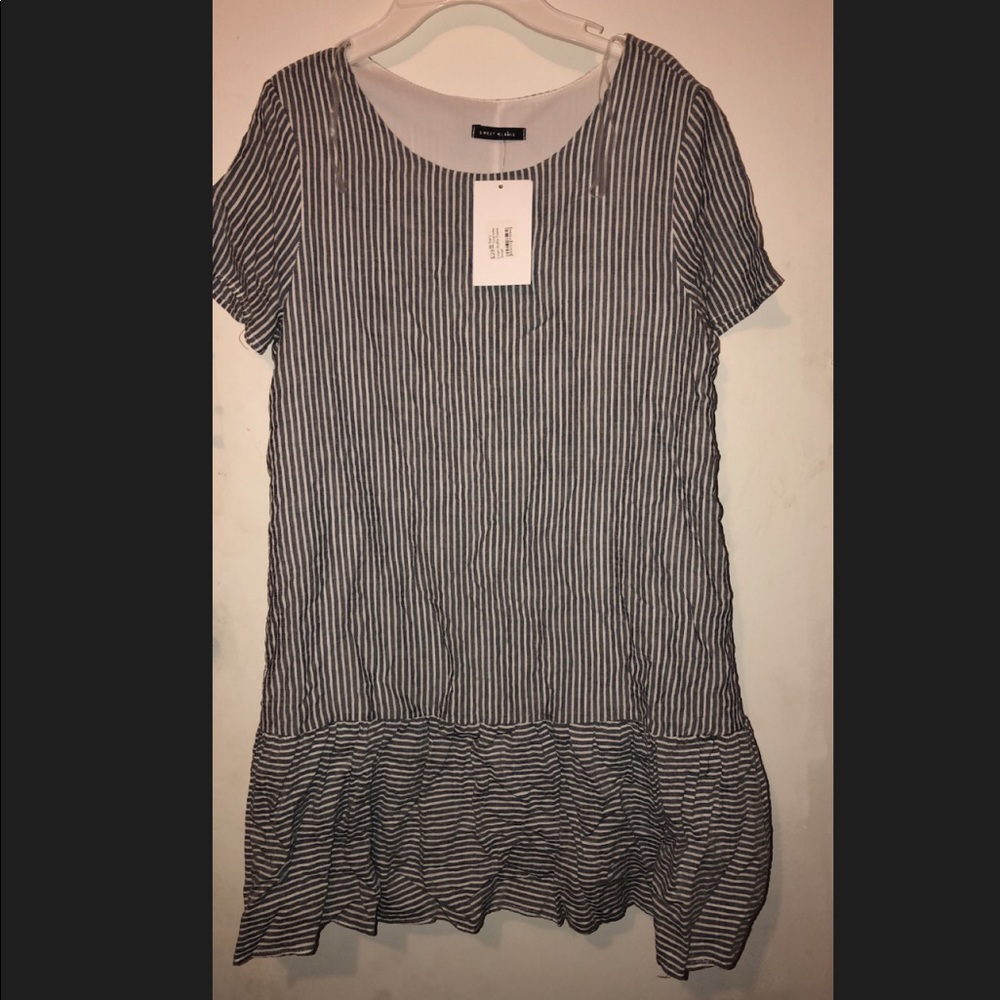 Linen Ruffle Dress - Picture 2 of 3